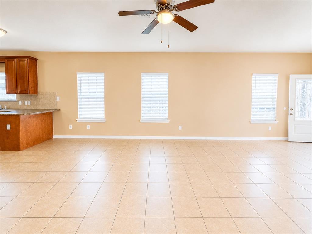 1108 Parkway Trail