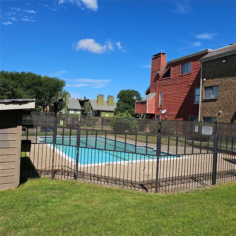 RICHLAND TRACE CONDOS - Residential Lease