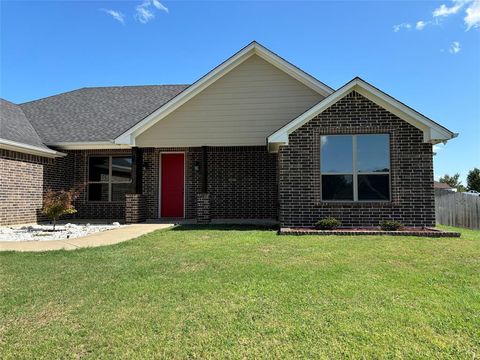 A home in Lindale