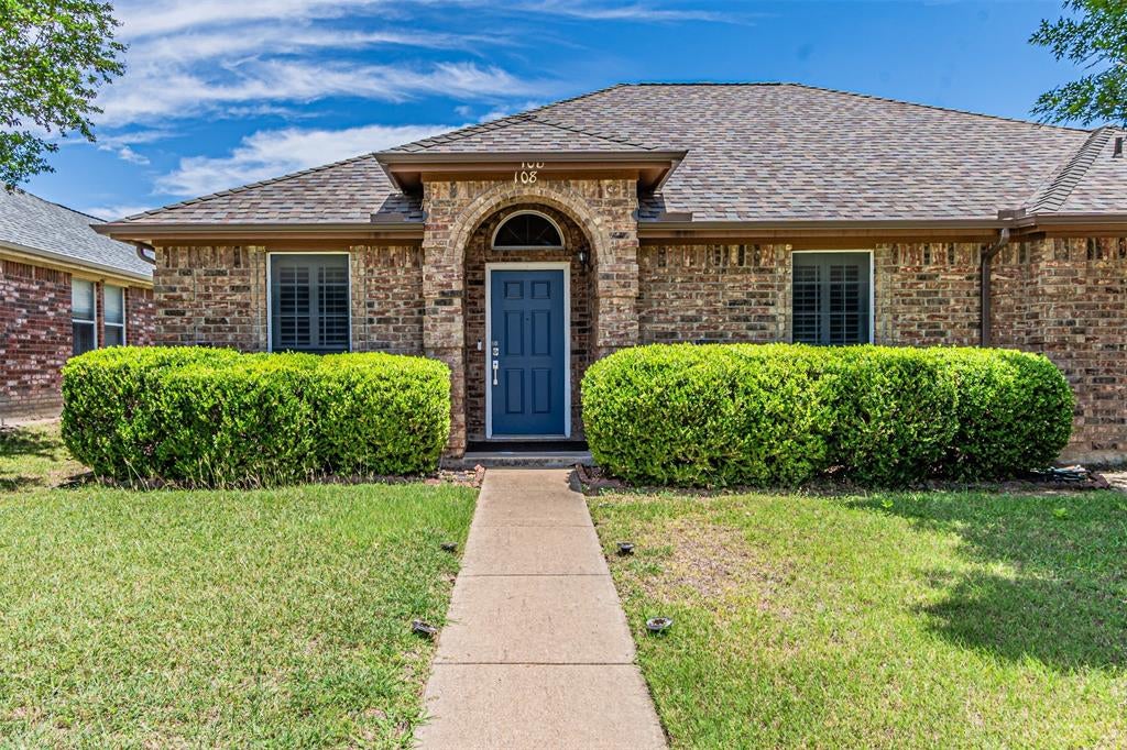 108 Oak Hollow Lane