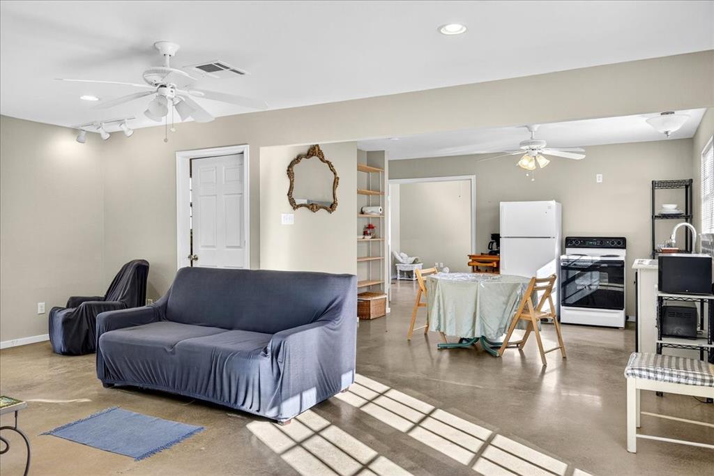 Eustace - Residential