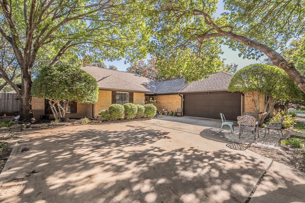 5004 Lake View Circle