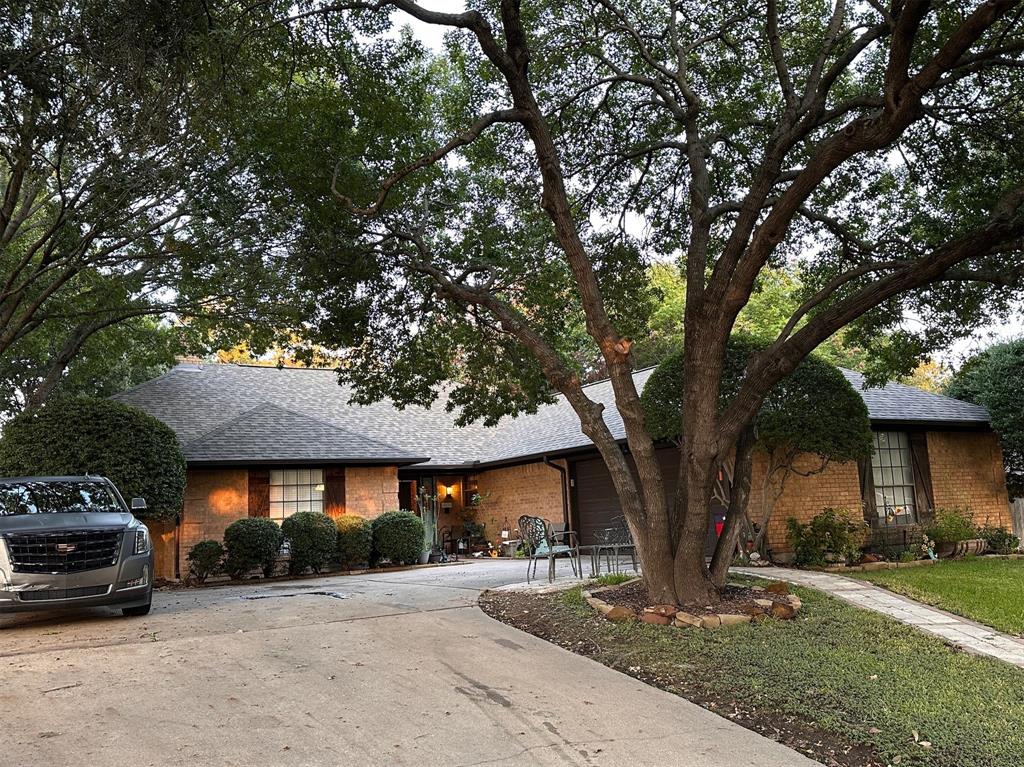 5004 Lake View Circle