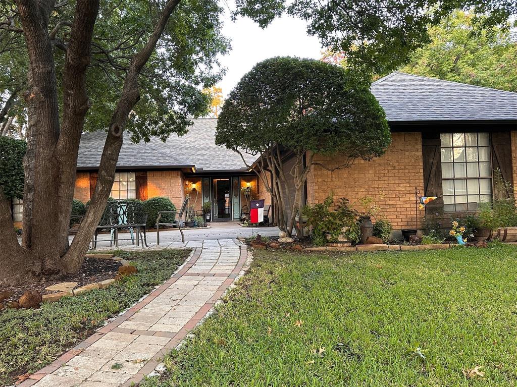 5004 Lake View Circle