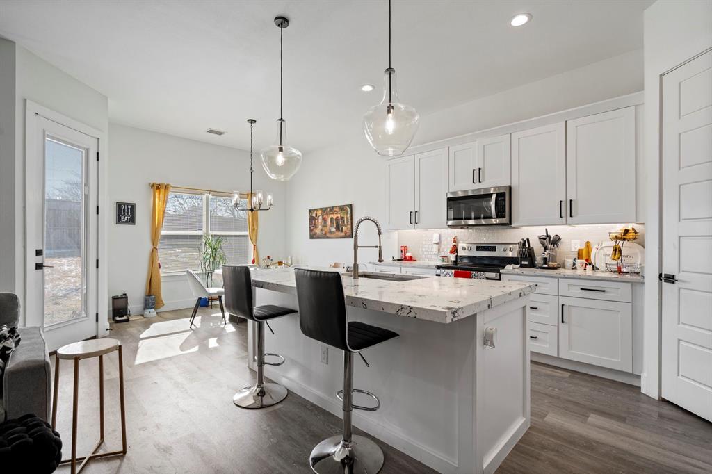 Creekside At Carter Square - Residential