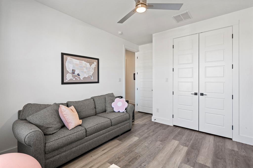 Creekside At Carter Square - Residential