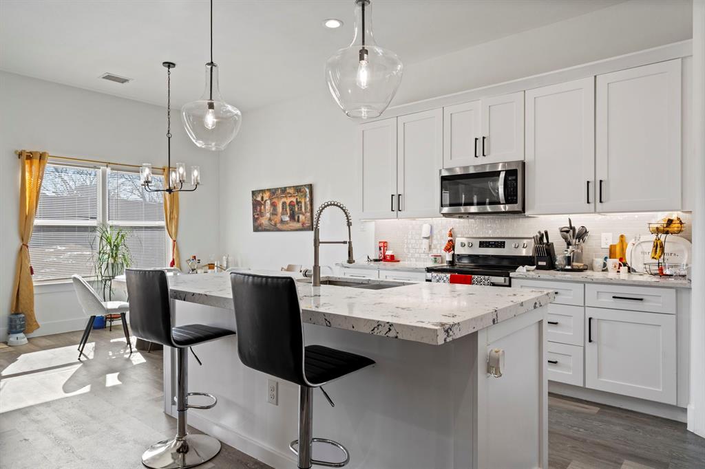 Creekside At Carter Square - Residential