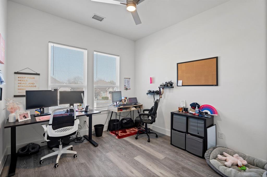 Creekside At Carter Square - Residential