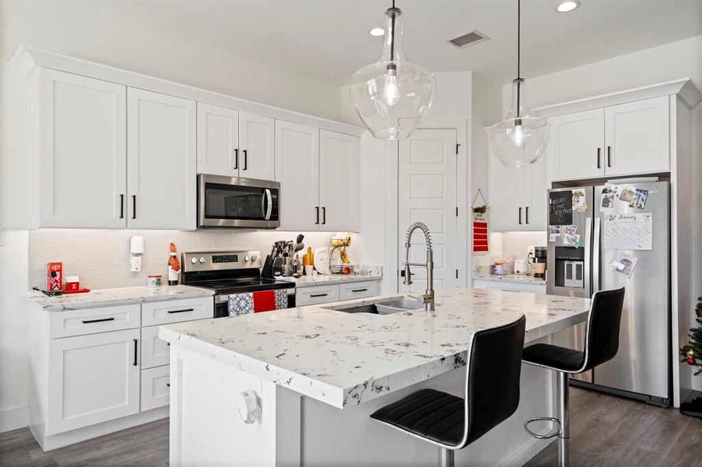 Creekside At Carter Square - Residential