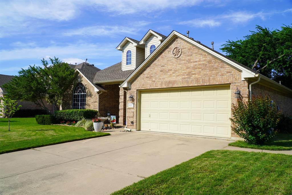837 Huebner Way
