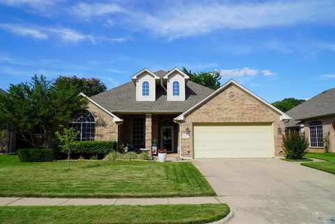 Photo of 837 Huebner Way, Burleson, TX 76028 (MLS # 21258639)