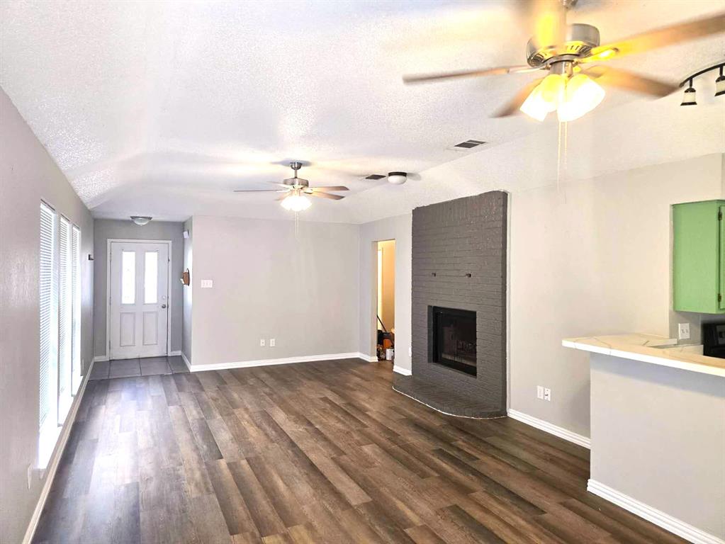 1005 Mitchell Lane
