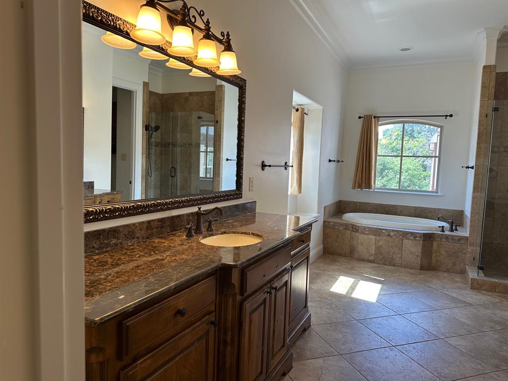 UNIVERSITY PLACE - Residential