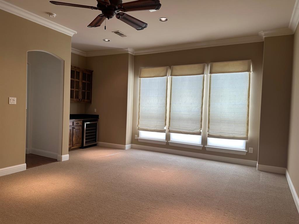 UNIVERSITY PLACE - Residential