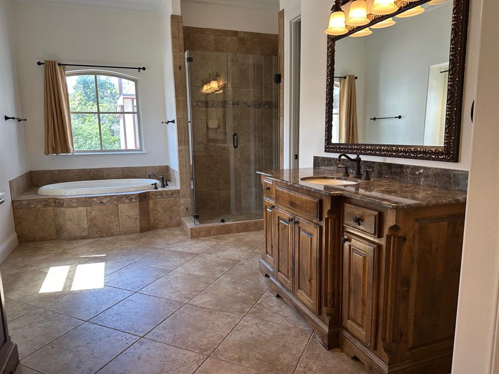 UNIVERSITY PLACE - Residential