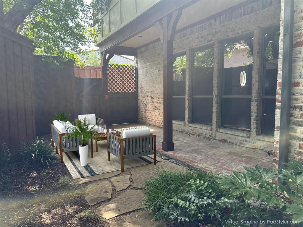 UNIVERSITY PLACE - Residential