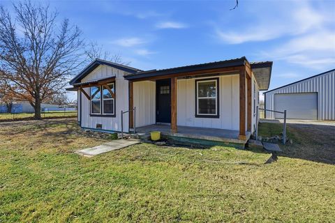 414 Fannin Street Millsap TX 76066