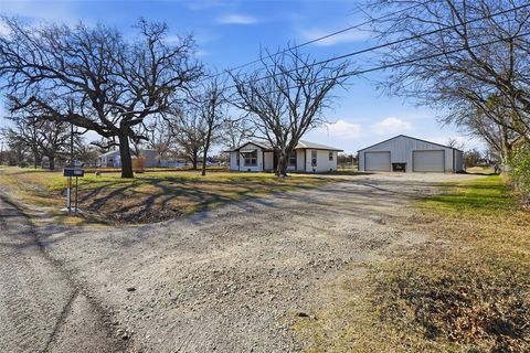 414 Fannin Street Millsap TX 76066