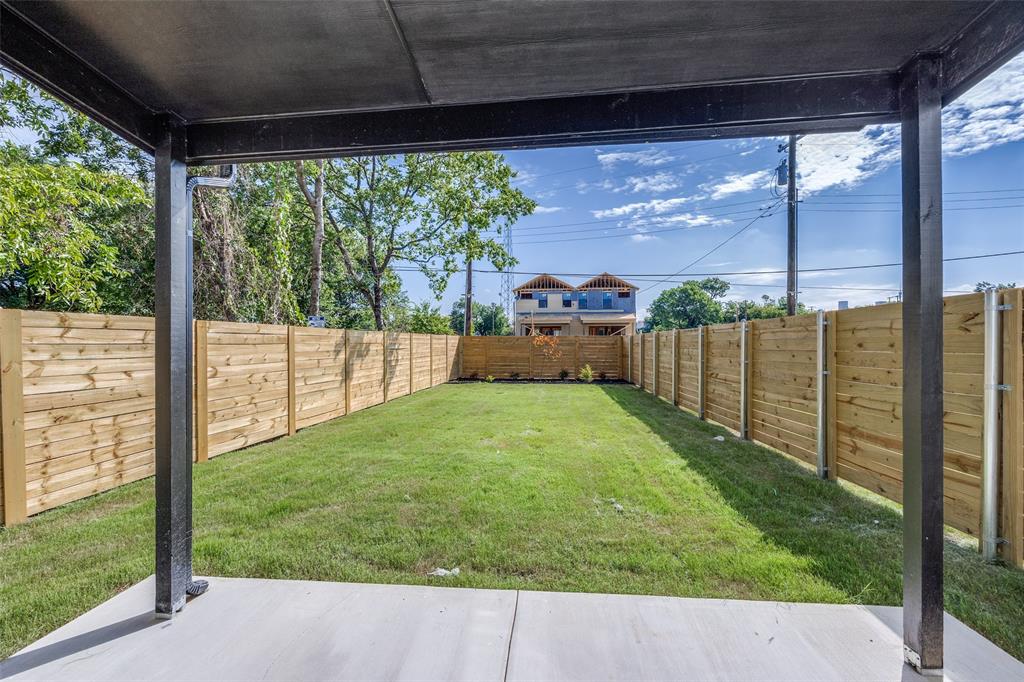 BARNES & MITCHELLS GRAND AVE - Residential Income