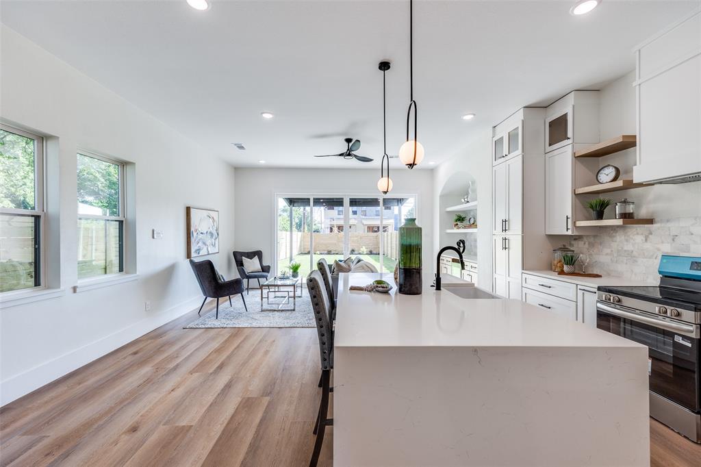 BARNES & MITCHELLS GRAND AVE - Residential Income