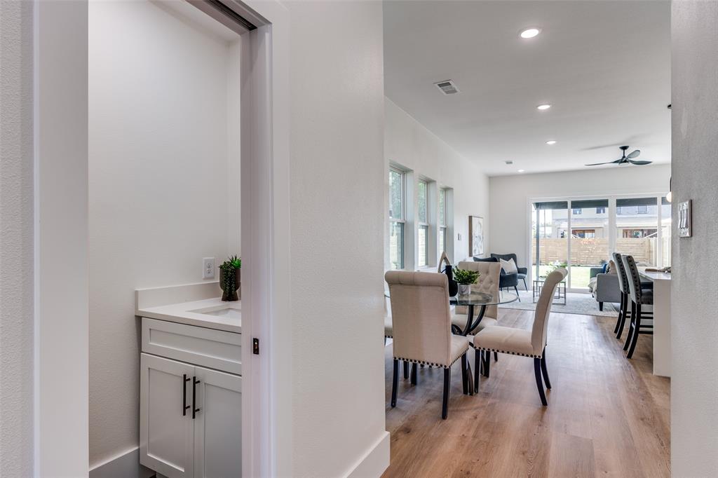 BARNES & MITCHELLS GRAND AVE - Residential Income