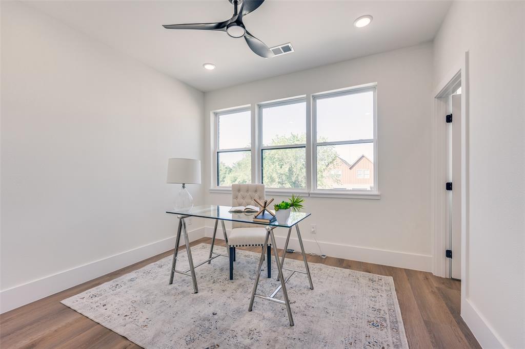 BARNES & MITCHELLS GRAND AVE - Residential Income