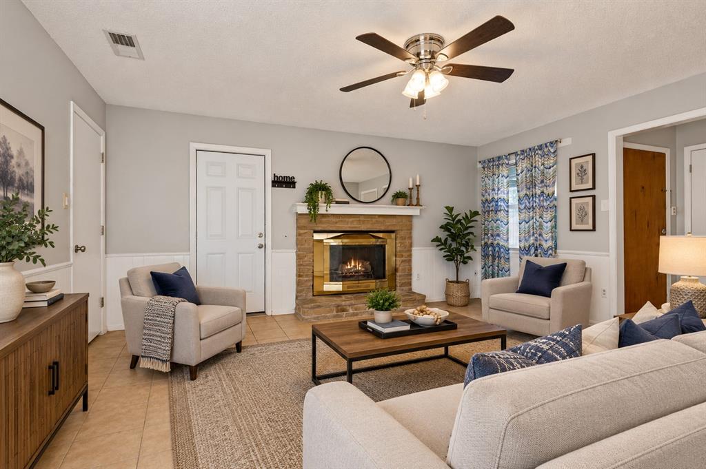 2218 Royal Oaks Drive