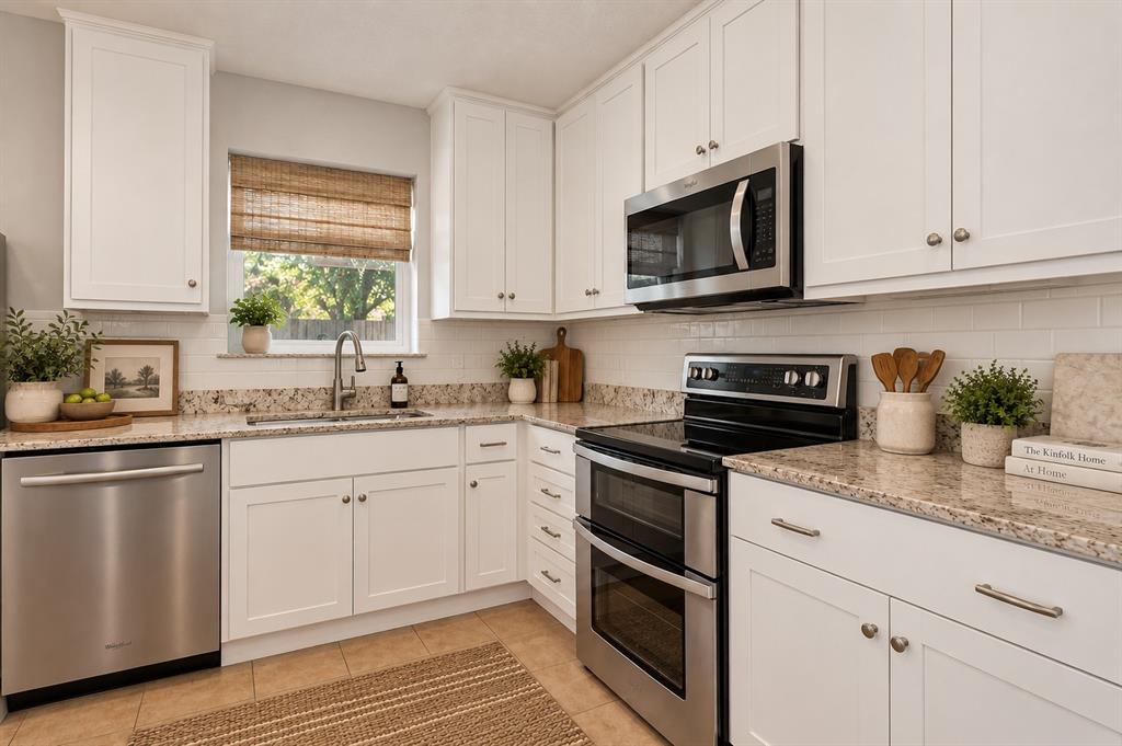 2218 Royal Oaks Drive