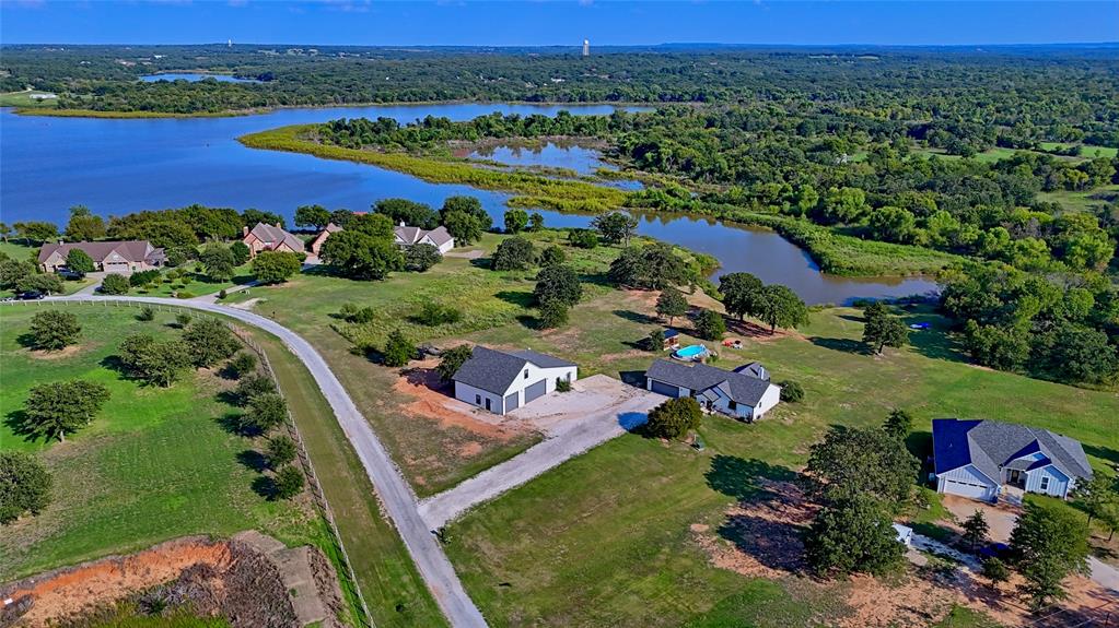 140 Lago Lane