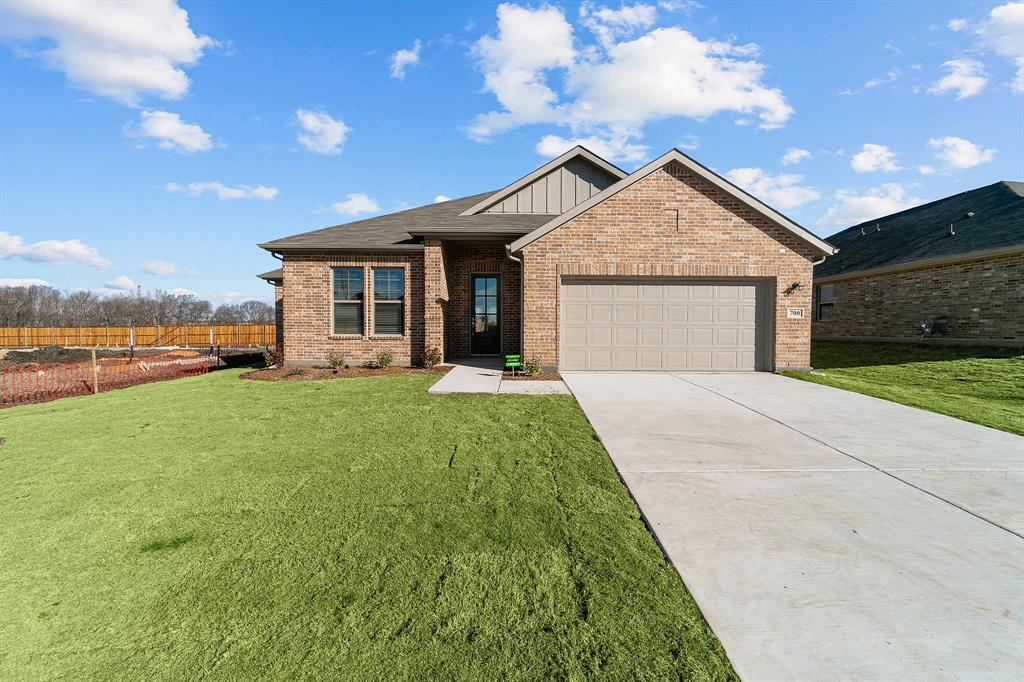 1422 Red Clover Avenue