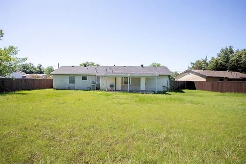 A home in Farmers Branch