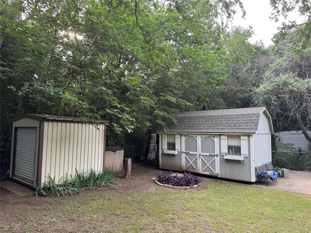 3805 Turquoise Trail