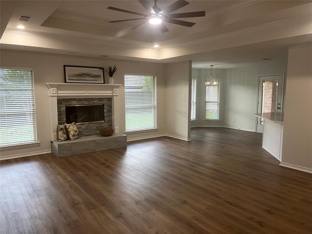 42 W Hillside Place