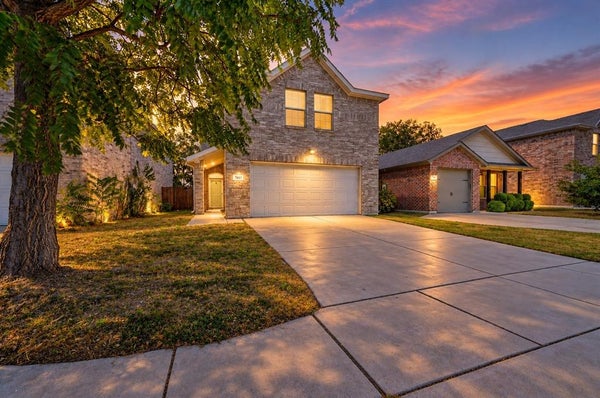 765 RIVER HILL LN, FORT WORTH, TX 76114 - Image 35947cd577aa84cc80b60e1884a828cc/62593083