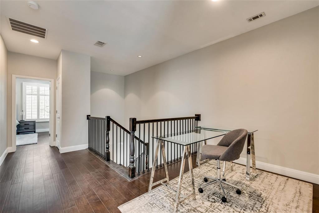 Crescent Lane 02 - Residential Lease