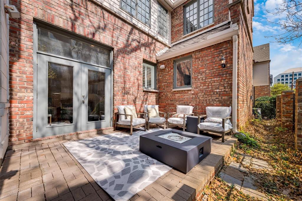 Crescent Lane 02 - Residential Lease