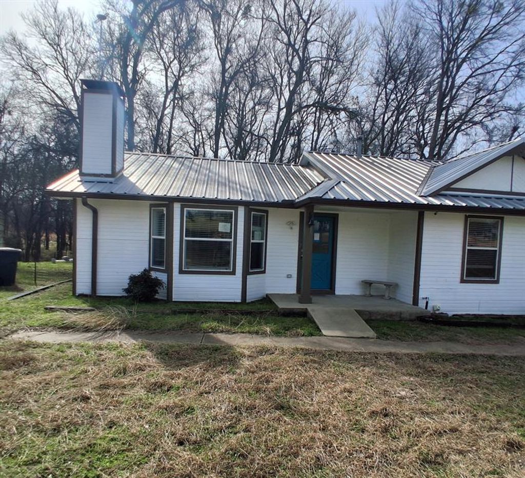 Photo of 3836 Rs County Road 1605, Lone Oak, TX 75453 (MLS # 21238584)