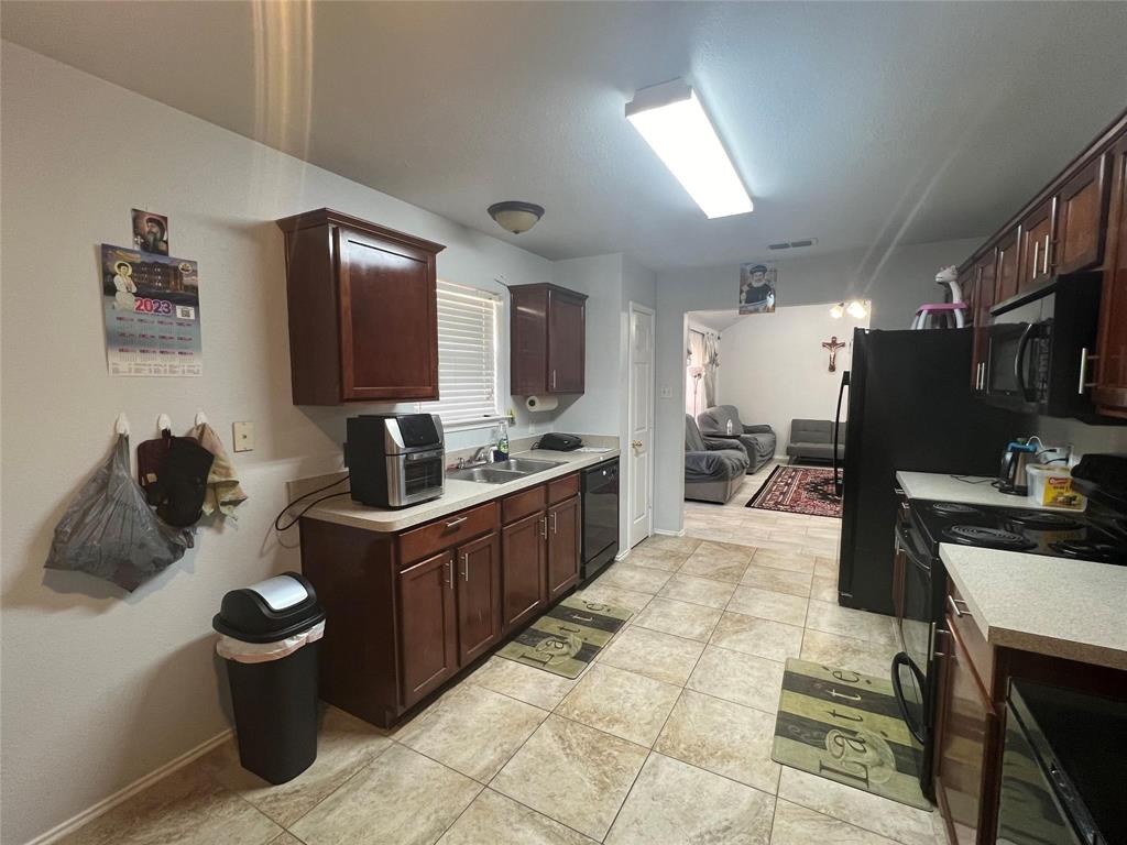 Lakes of River Trails - Residential Lease