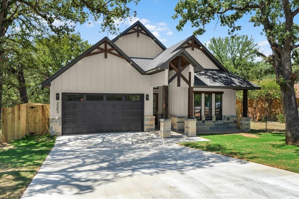 3303 Hiawatha Trail