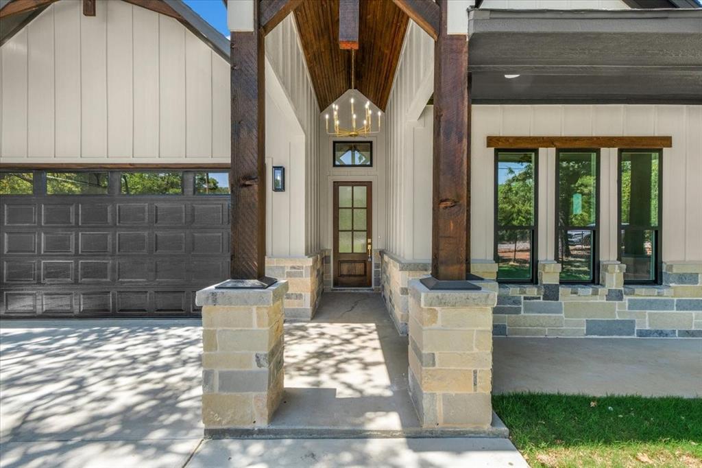 3303 Hiawatha Trail