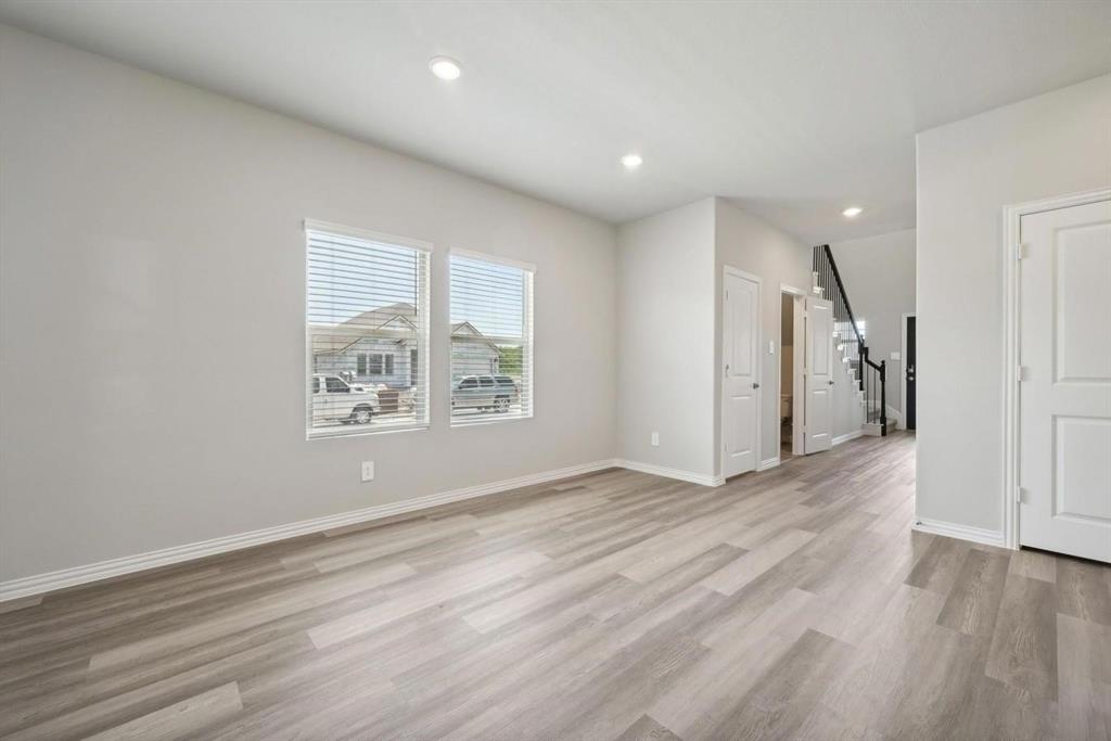 Lakehaven Ph 3 - Residential Lease