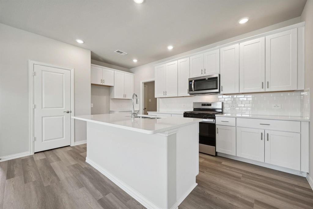 Lakehaven Ph 3 - Residential Lease