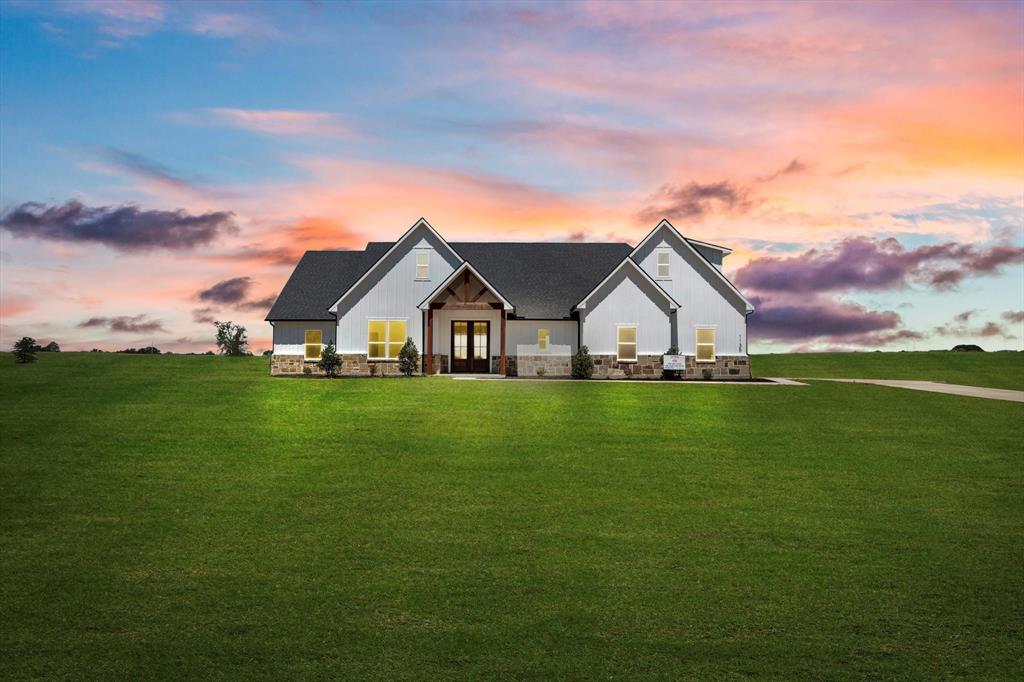 View Whitesboro, TX 76273 house