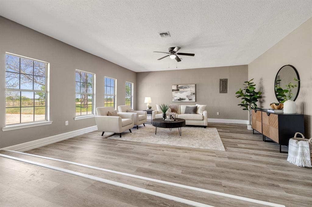 Decatur, Texas 76234, United States, 3 Bedrooms Bedrooms, ,2 BathroomsBathrooms,Residential,Active,110331