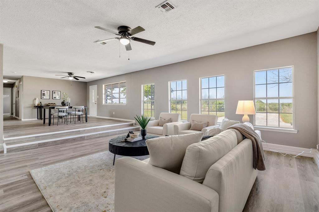 Decatur, Texas 76234, United States, 3 Bedrooms Bedrooms, ,2 BathroomsBathrooms,Residential,Active,110331