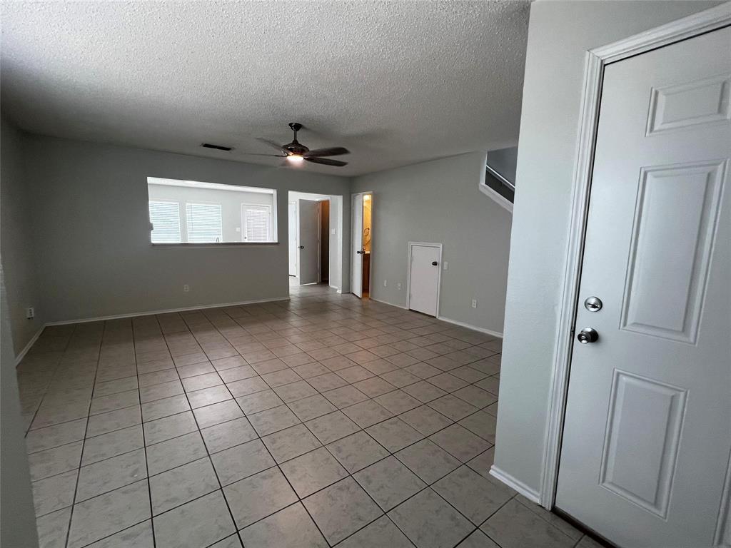 7582 Kings Trail