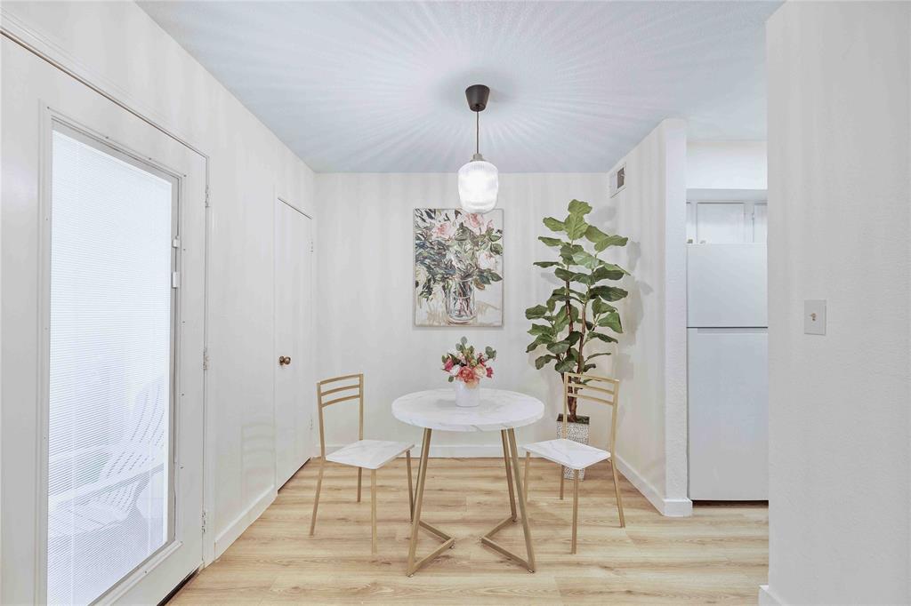 Arlington Oaks Condo - Residential