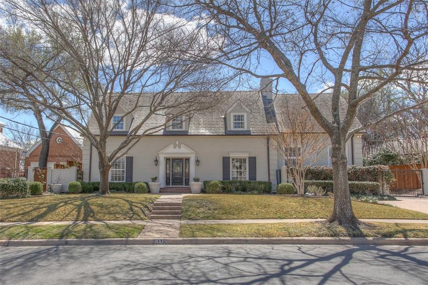 Classic traditional home in heart of Monticello. Two blocks from the park and one block from Rivercrest golf course. 4 bedrooms upstairs with 3 living areas down plus study. The dining room has beautiful hand-painted walls, a great kitchen-den area in the back of the house overlooking the pool. Detached two-car garage, gated driveway, separate living, dining, and entertaining room with bar. Great kitchen with concrete countertops. Ready to move in.