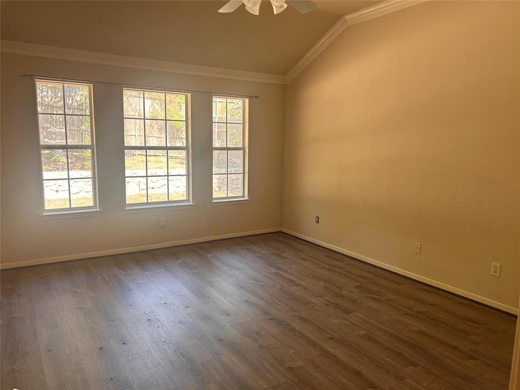 332 Village Trail