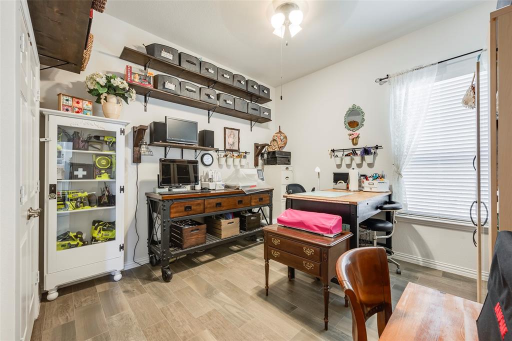 5825 Canyon Oaks Lane